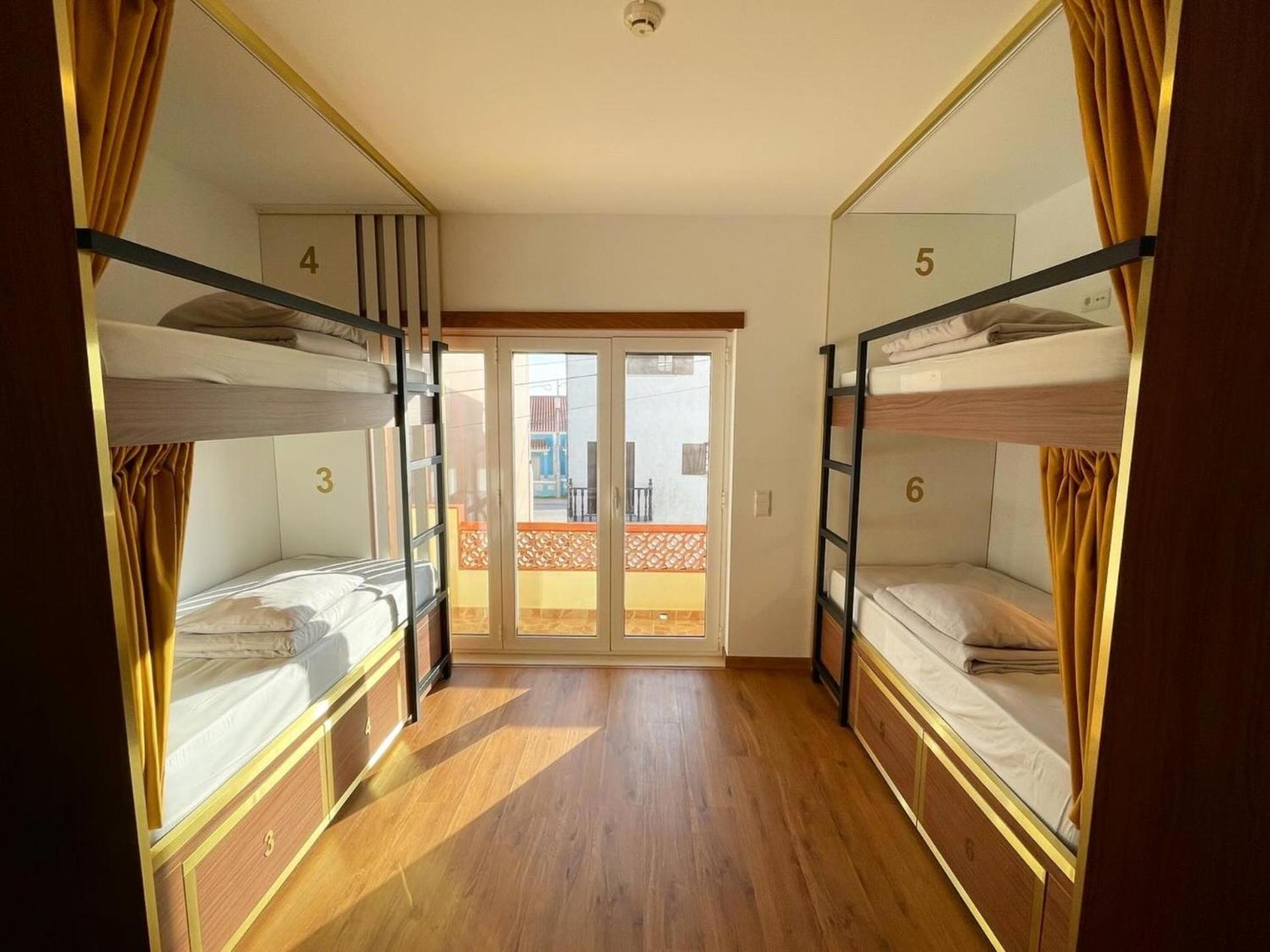 33 Hostel บาเลียล ภายนอก รูปภาพ