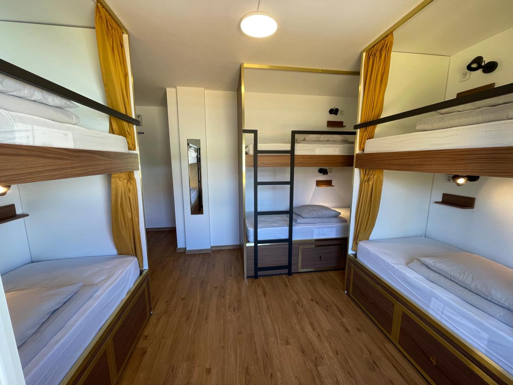 33 Hostel บาเลียล ภายนอก รูปภาพ