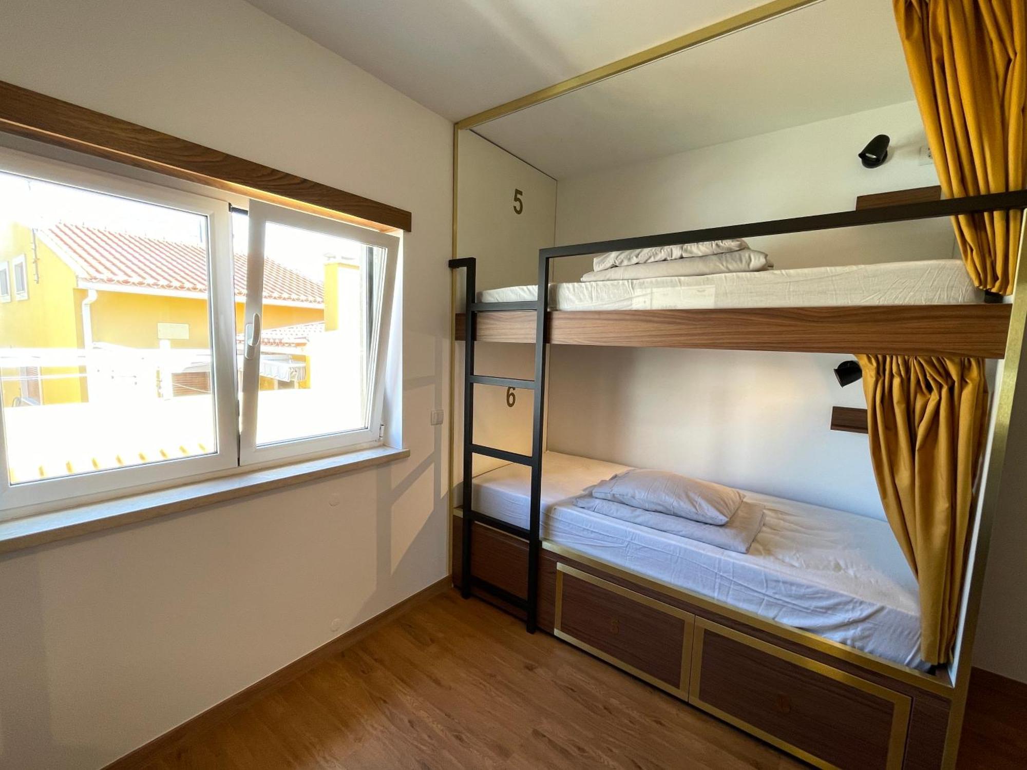 33 Hostel บาเลียล ภายนอก รูปภาพ