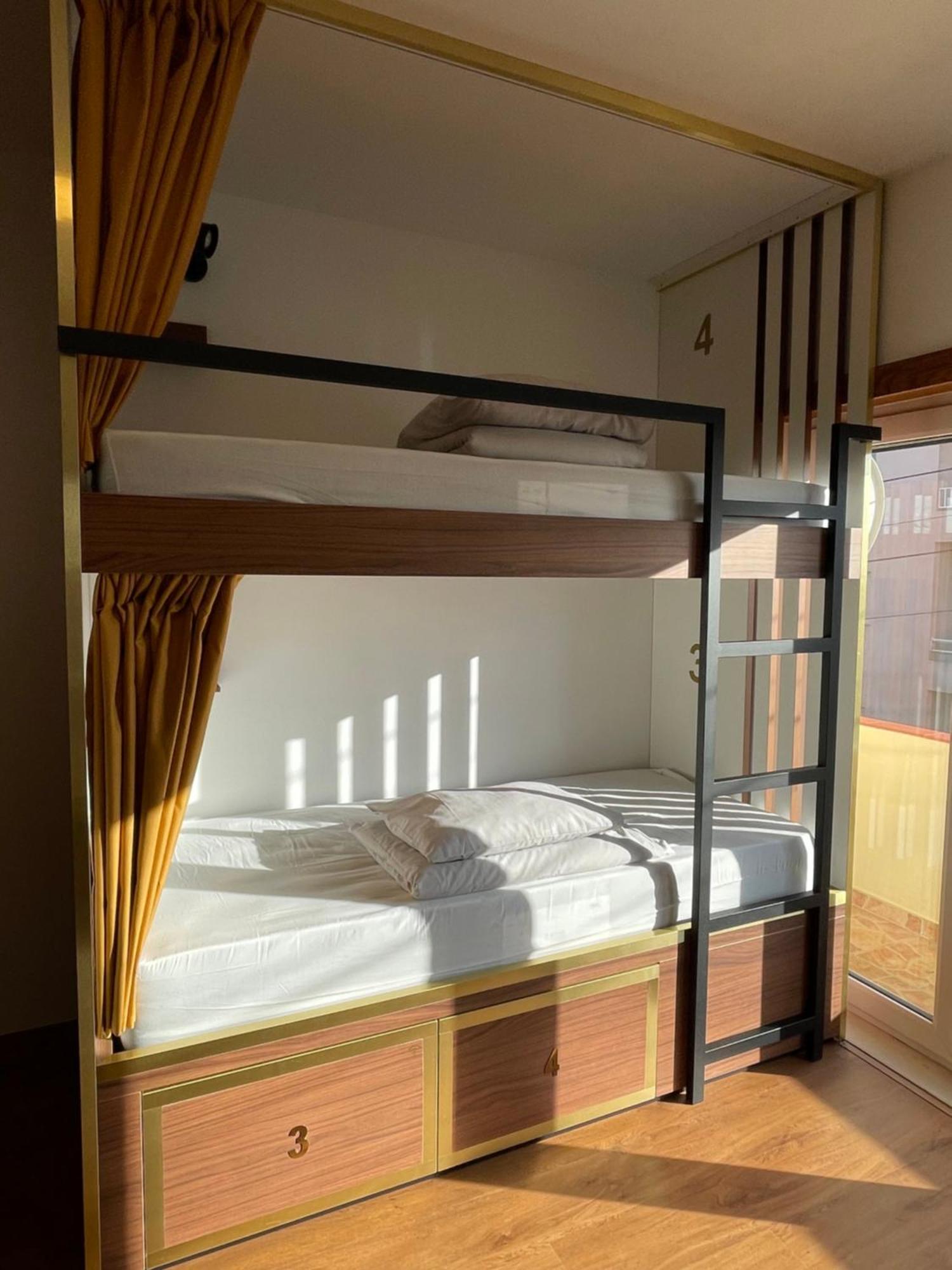 33 Hostel บาเลียล ภายนอก รูปภาพ