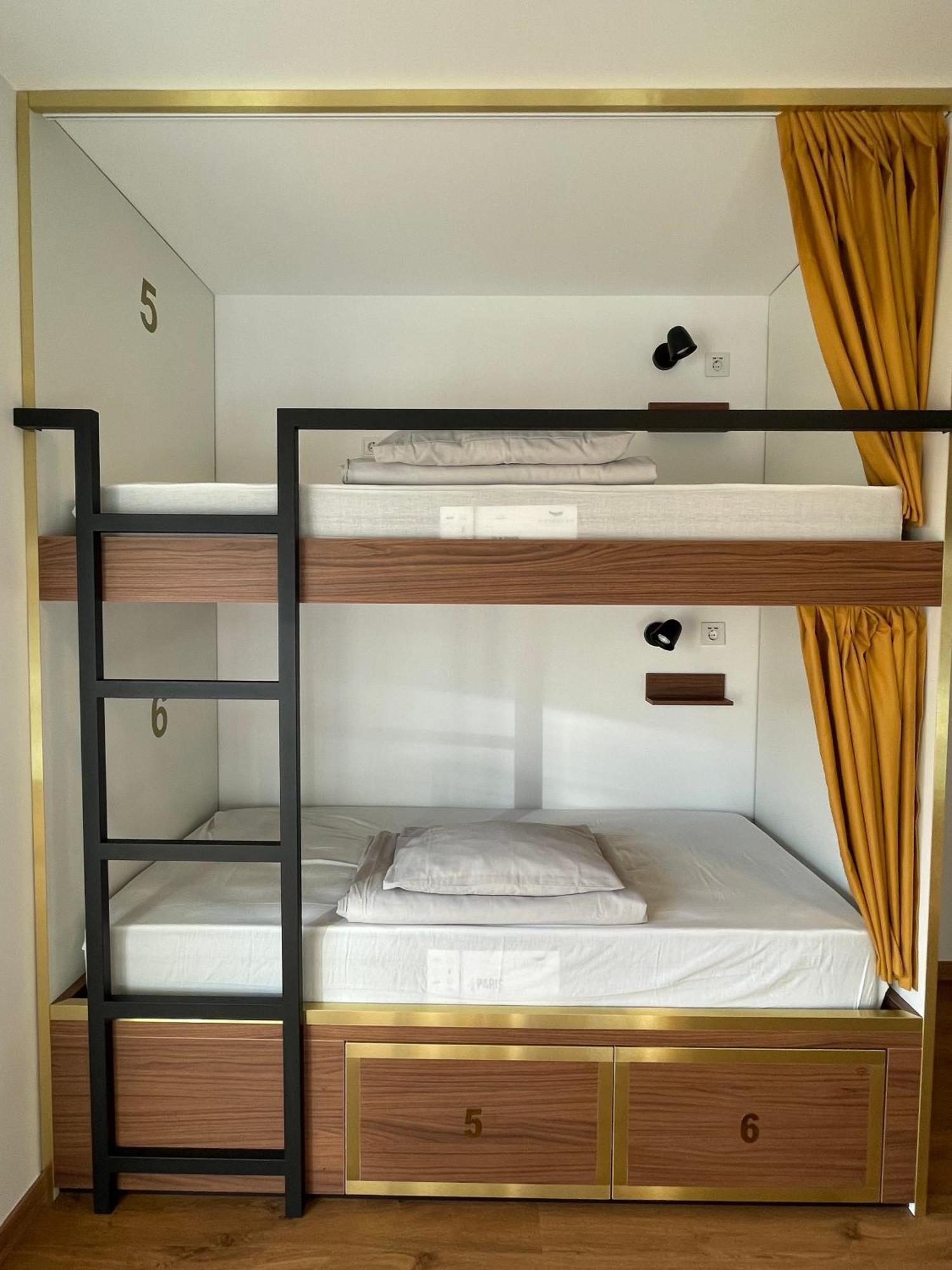 33 Hostel บาเลียล ภายนอก รูปภาพ